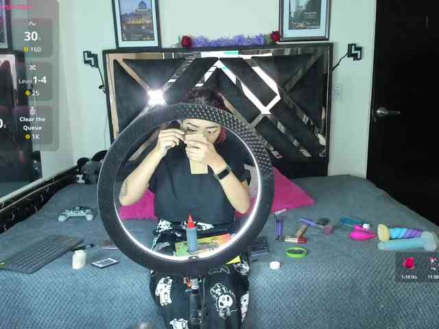 poyson-ivy webcam