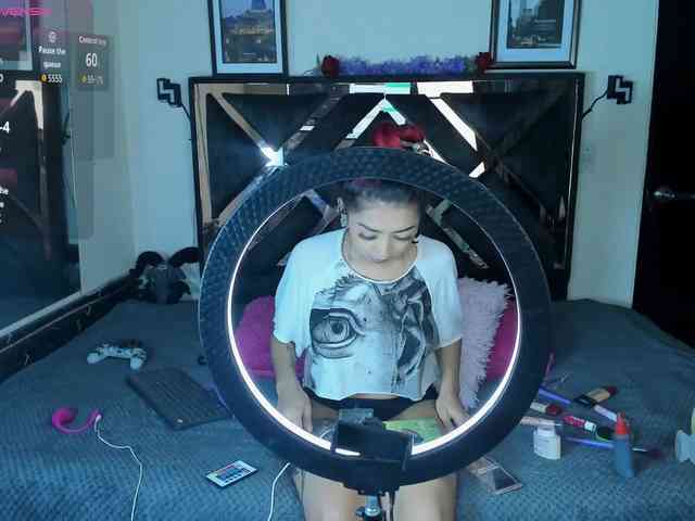 poyson-ivy webcam