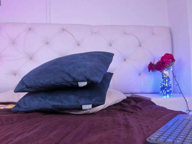 Niicolle-Evanss live cam on BongaCams
