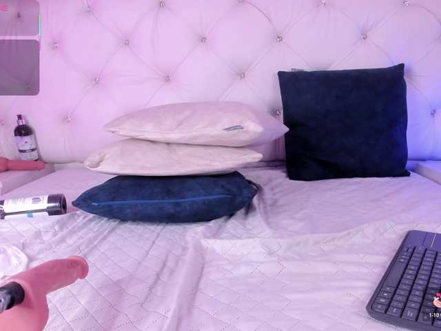 Niicolle-Evanss live webcam show