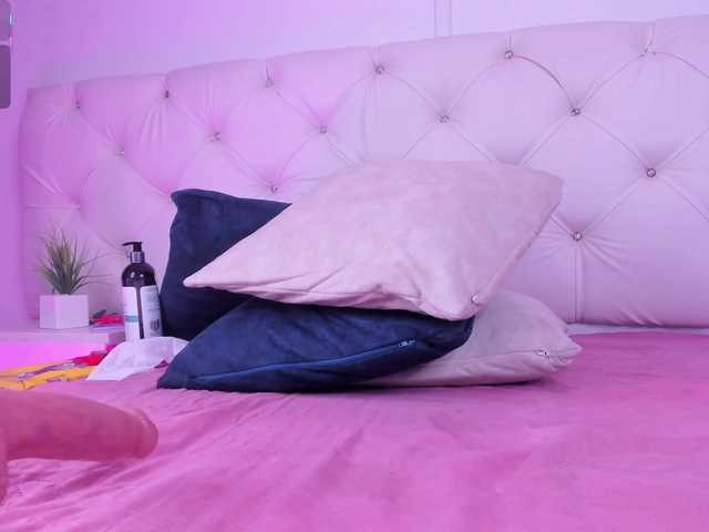 Niicolle-Evanss live webcam show