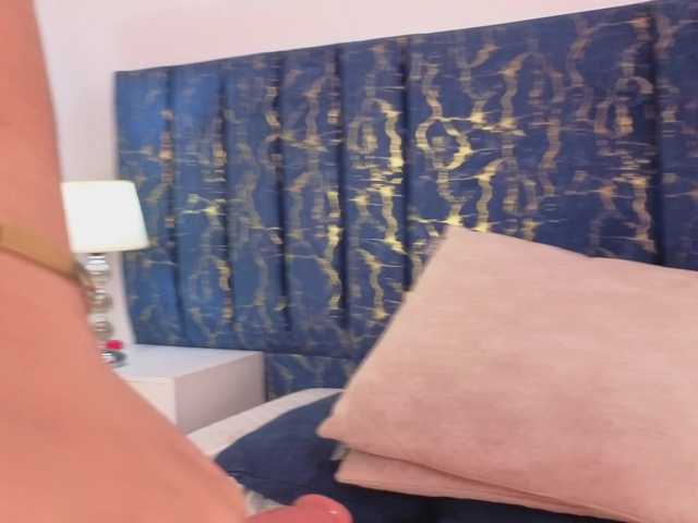 Niicolle-Evanss live cam on BongaCams