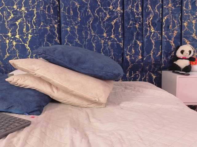 Niicolle-Evanss live cam on BongaCams
