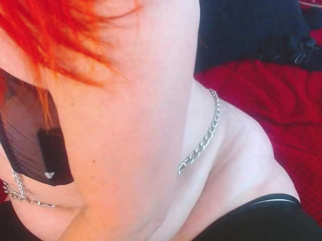 red-velvet20 live cam on BongaCams