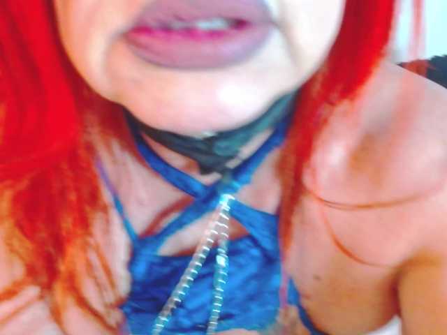red-velvet20 live cam on BongaCams