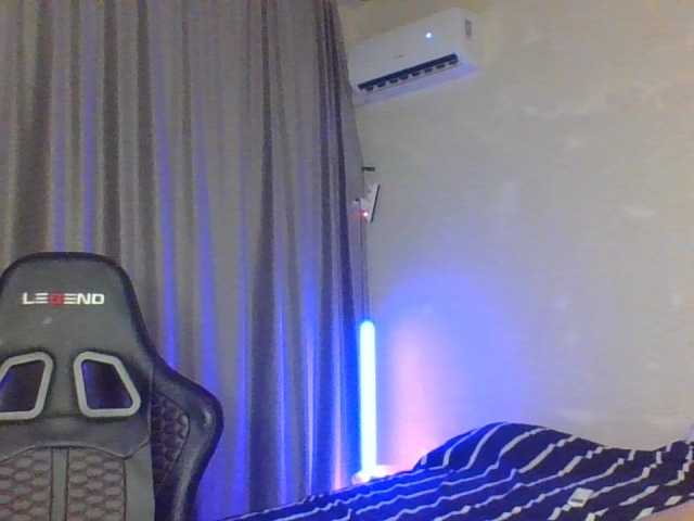 Denis-205 live webcam show