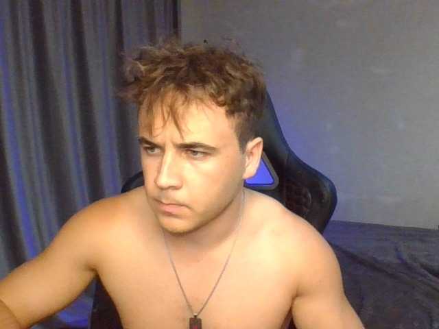 Denis-205 live webcam show