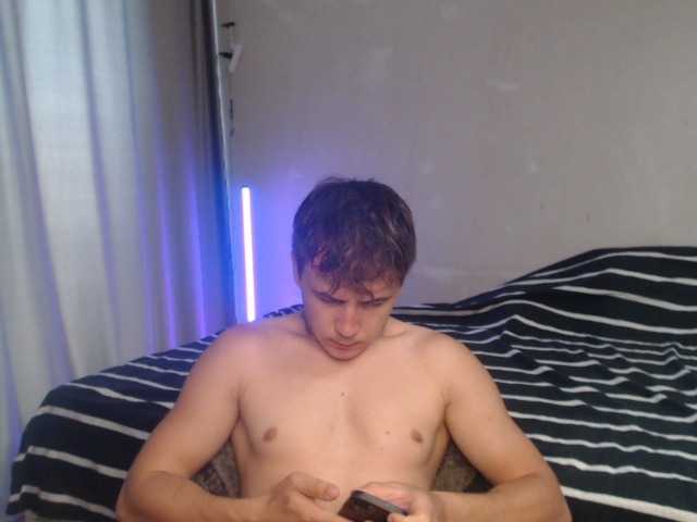 Denis-205 live cam