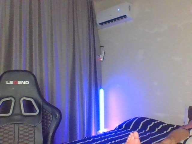 Denis-205 live webcam show