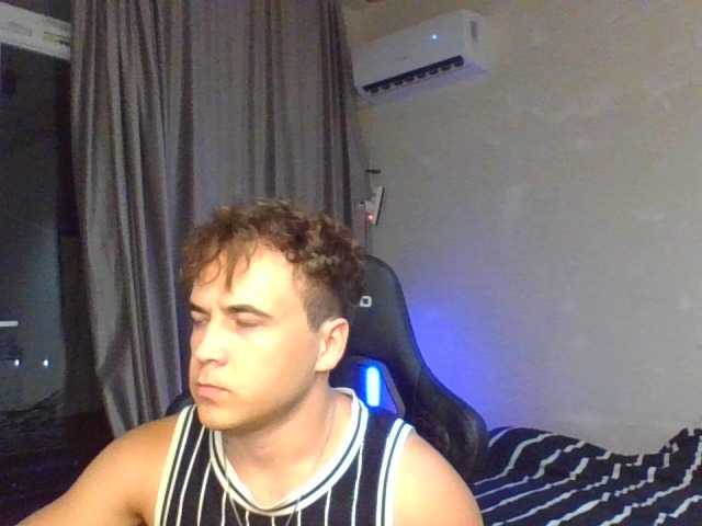 Denis-205 live webcam show