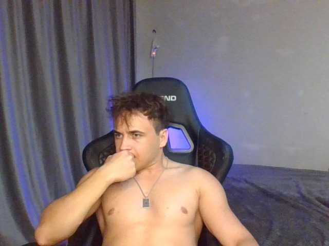 Denis-205 live webcam show