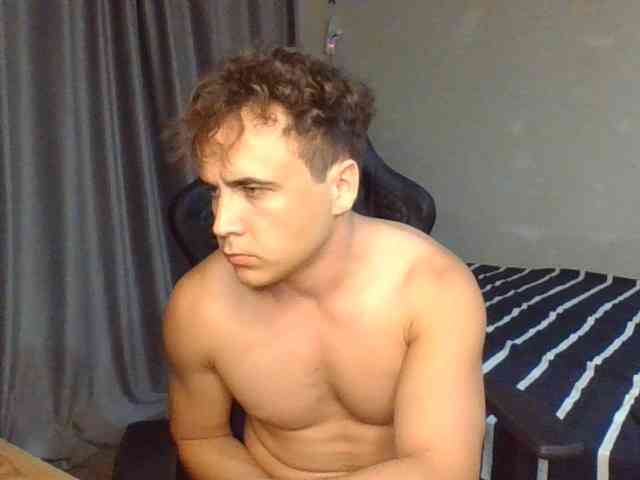Denis-205 Live Webcam on BongaCams