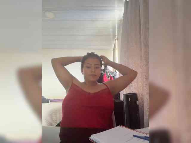 Alisson-Lover13 webcam