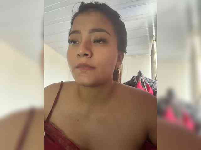 Alisson-Lover13 webcam