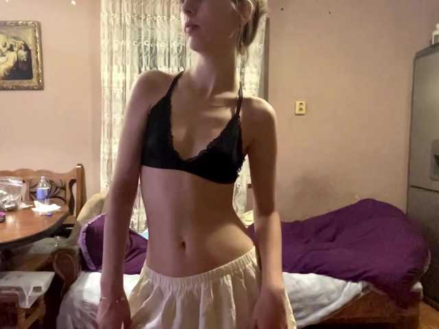 babybloonde's BongaCams show and profile