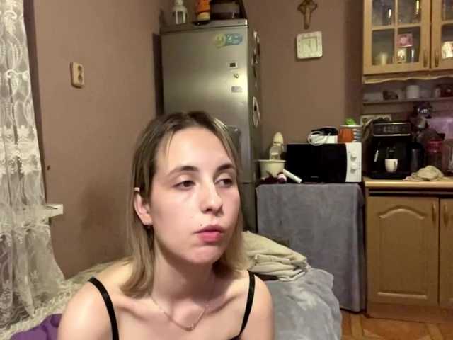 babybloonde's BongaCams show and profile