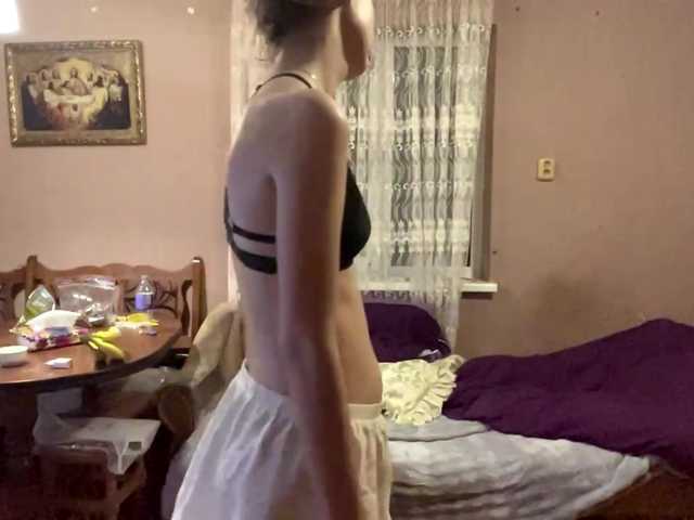 babybloonde's BongaCams show and profile