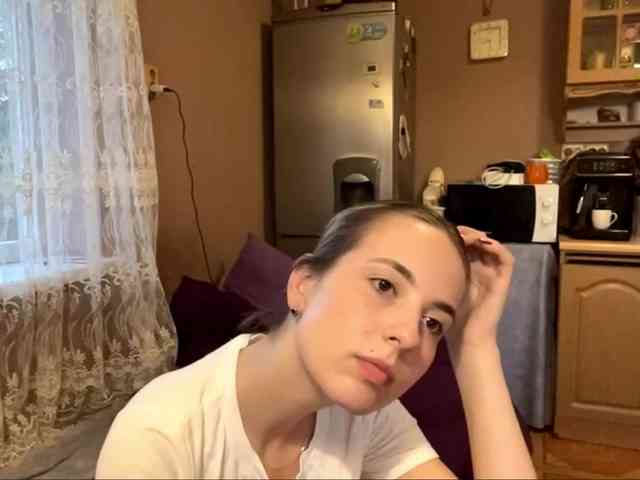 babybloonde Live Webcam on BongaCams