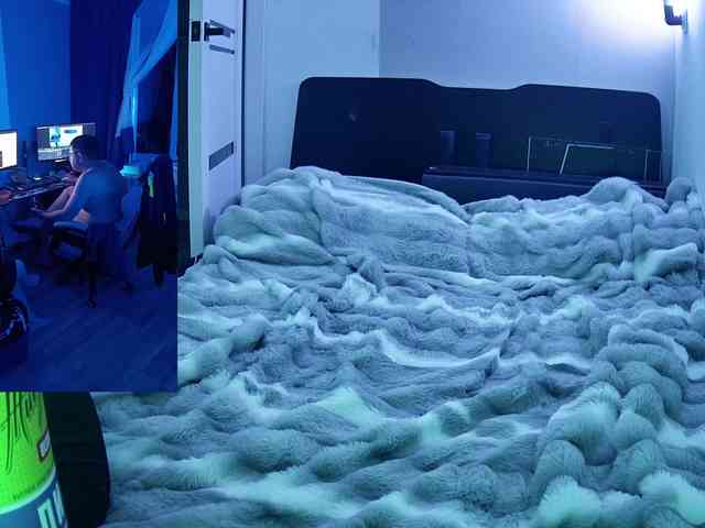 AdamandEva2 webcam