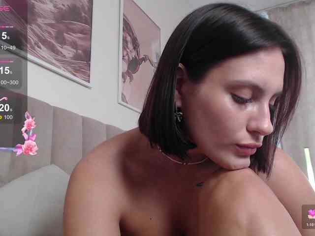 Elle-Brooke1 webcam