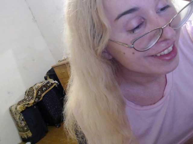 KarolinaNichtig live webcam show