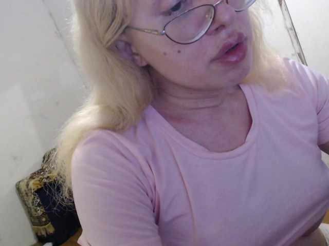 KarolinaNichtig live webcam show