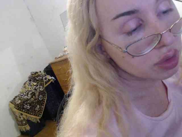 AlinaNichtigkeit Live Webcam on BongaCams