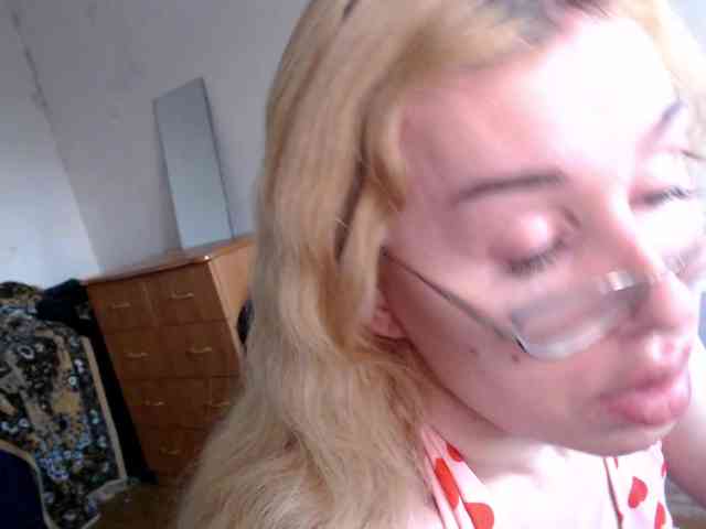 AlinaNichtigkeit Sex Cam Show