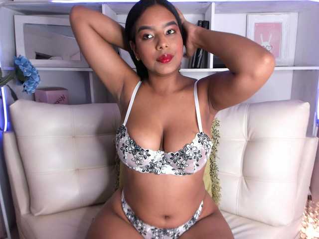 Irinaf live cam on BongaCams