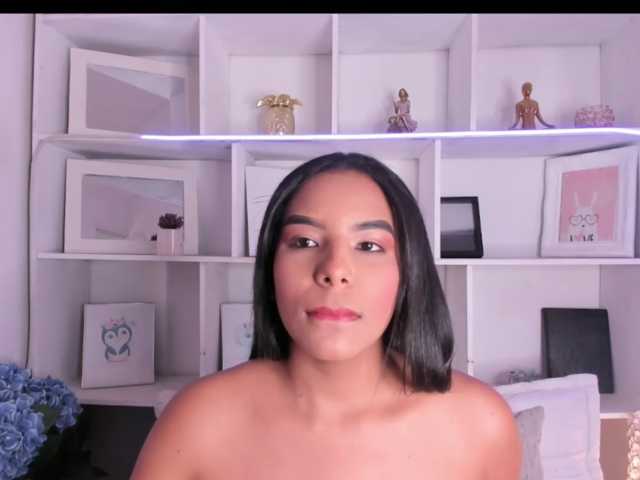 Irinaf live cam on BongaCams
