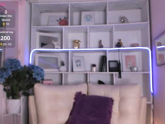 Irinaf live webcam show