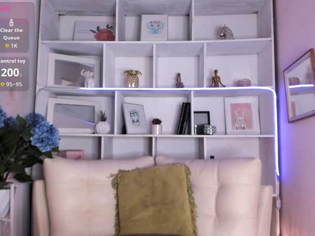 Irinaf live cam on BongaCams