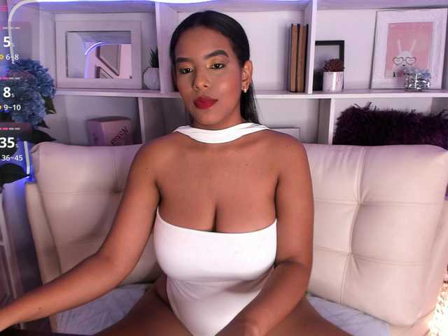 Irinaf's BongaCams show and profile