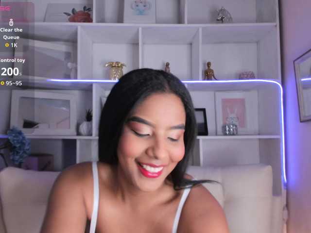 Irinaf live cam on BongaCams
