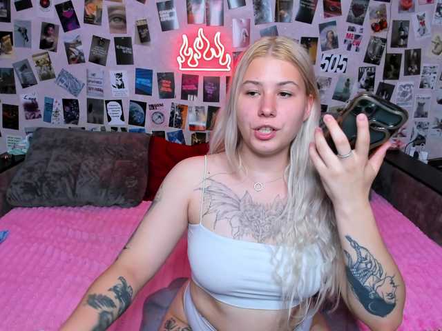 Ulya11Cutex live cam on BongaCams