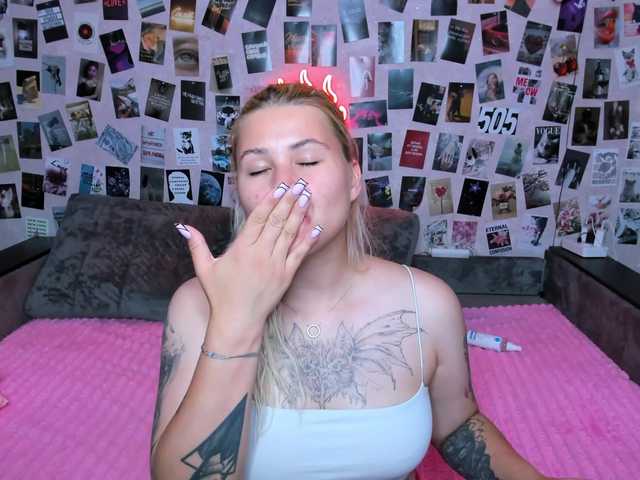 Ulya11Cutex live cam on BongaCams