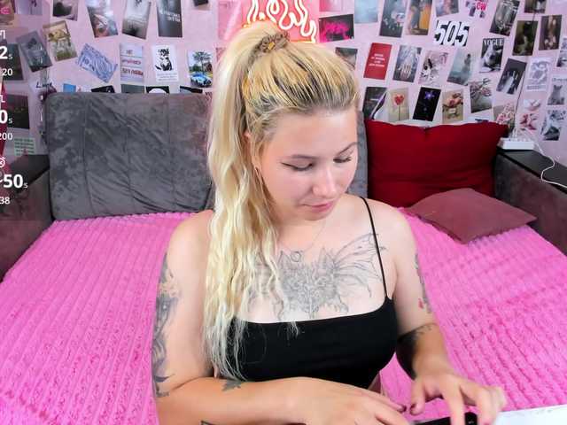 Ulya11Cutex live cam on BongaCams
