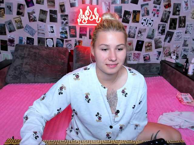 Ulya11Cutex live cam on BongaCams