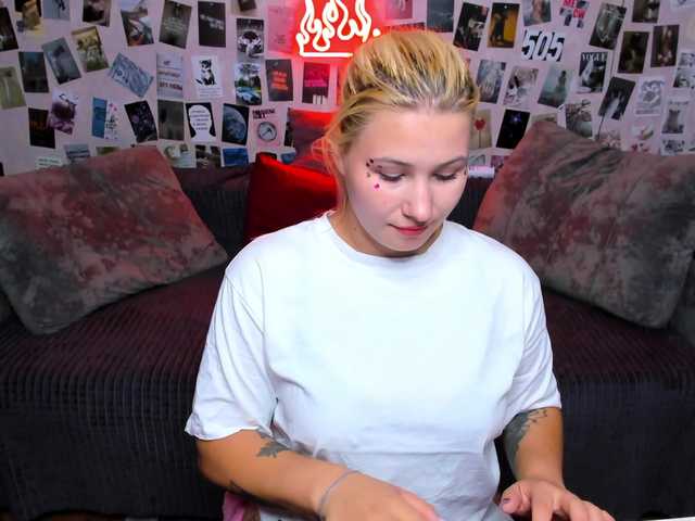 Ulya11Cutex live cam on BongaCams