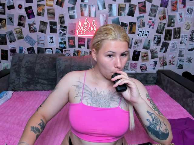 Ulya11Cutex live cam on BongaCams