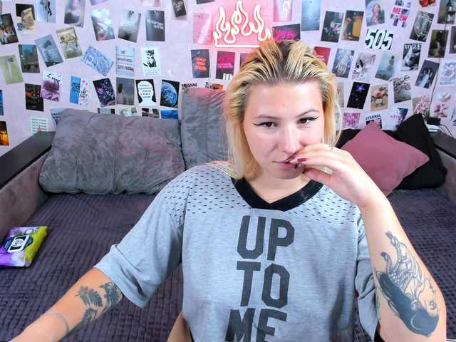 Ulya11Cutex live cam on BongaCams