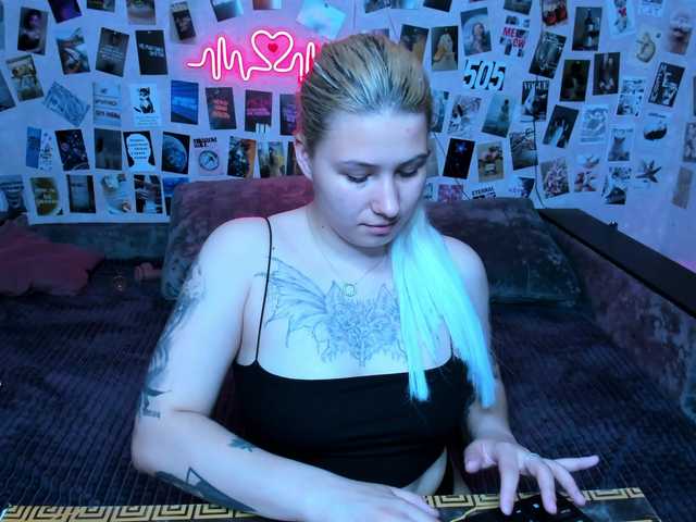 Ulya11Cutex's BongaCams show and profile