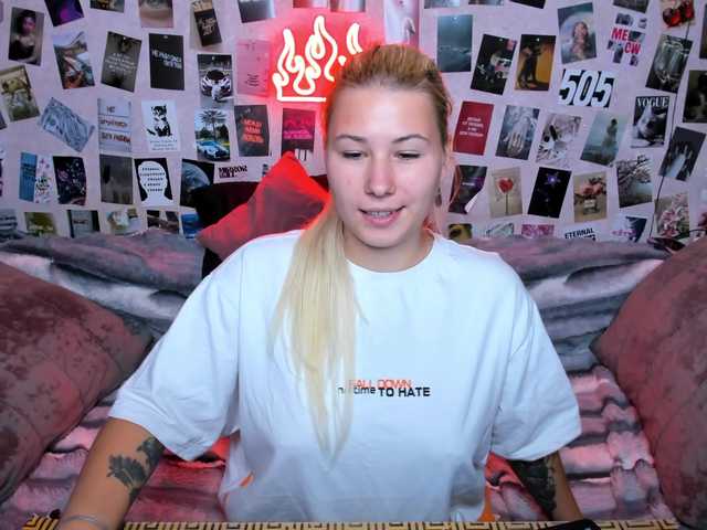 Ulya11Cutex live cam on BongaCams
