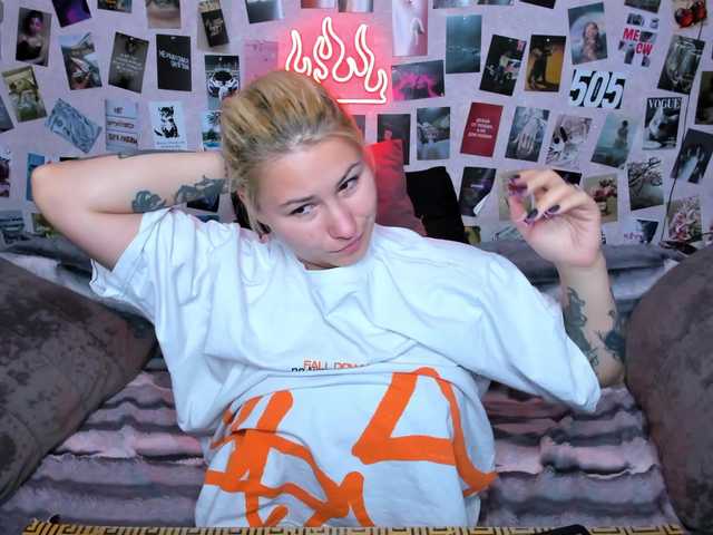Ulya11Cutex live webcam show
