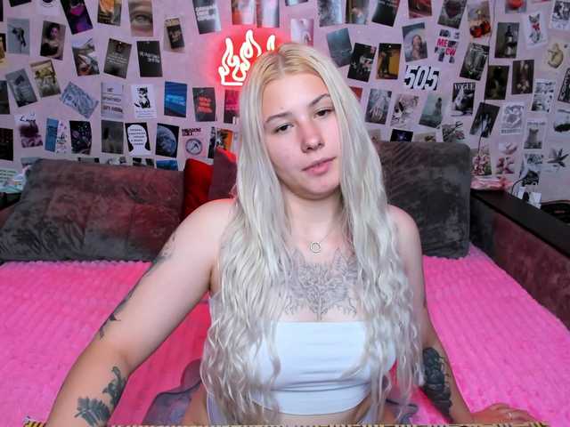 Ulya11Cutex live cam on BongaCams