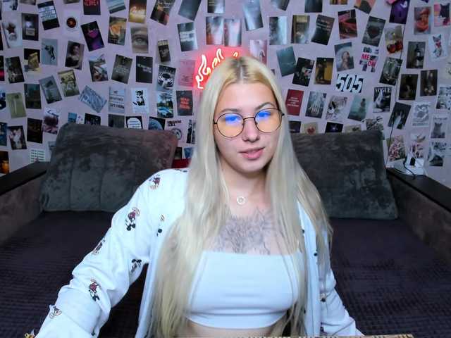 Ulya11Cutex live cam on BongaCams