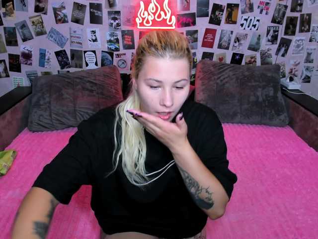Ulya11Cutex live webcam show