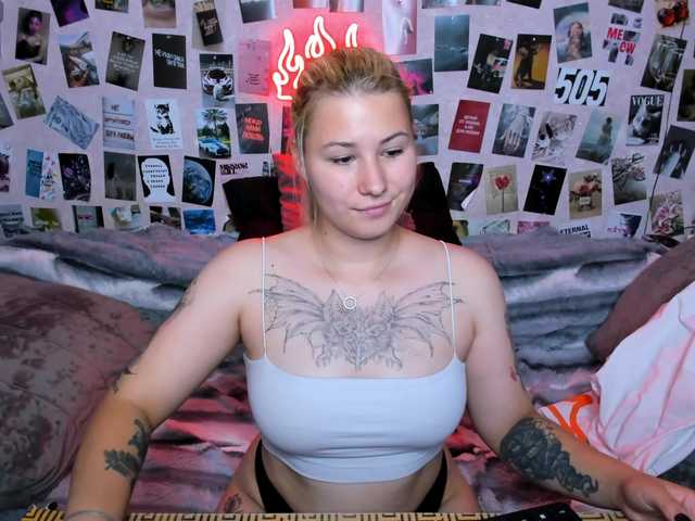 Ulya11Cutex live cam on BongaCams