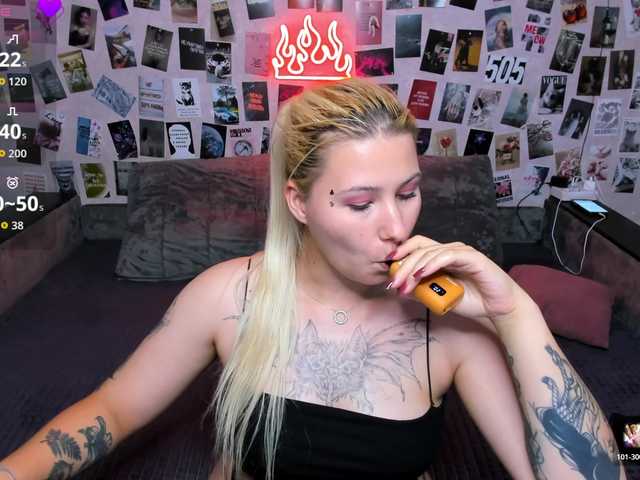 Ulya11Cutex live cam on BongaCams