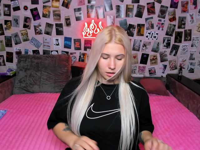 Ulya11Cutex live cam on BongaCams